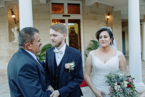 Rebecca and Axel's wedding day in Oatlands, frame 142