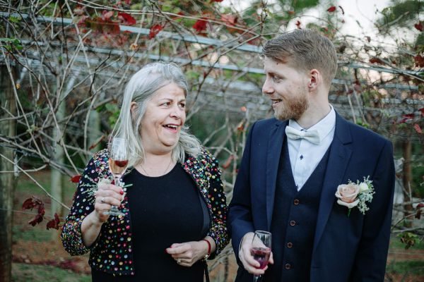 Rebecca and Axel's wedding day in Oatlands, frame 178