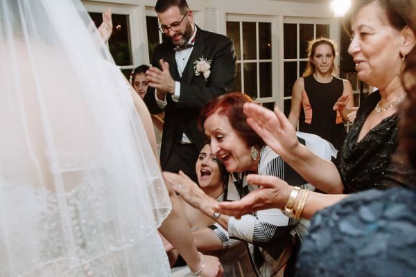 Rebecca and Axel's wedding day in Oatlands, frame 319