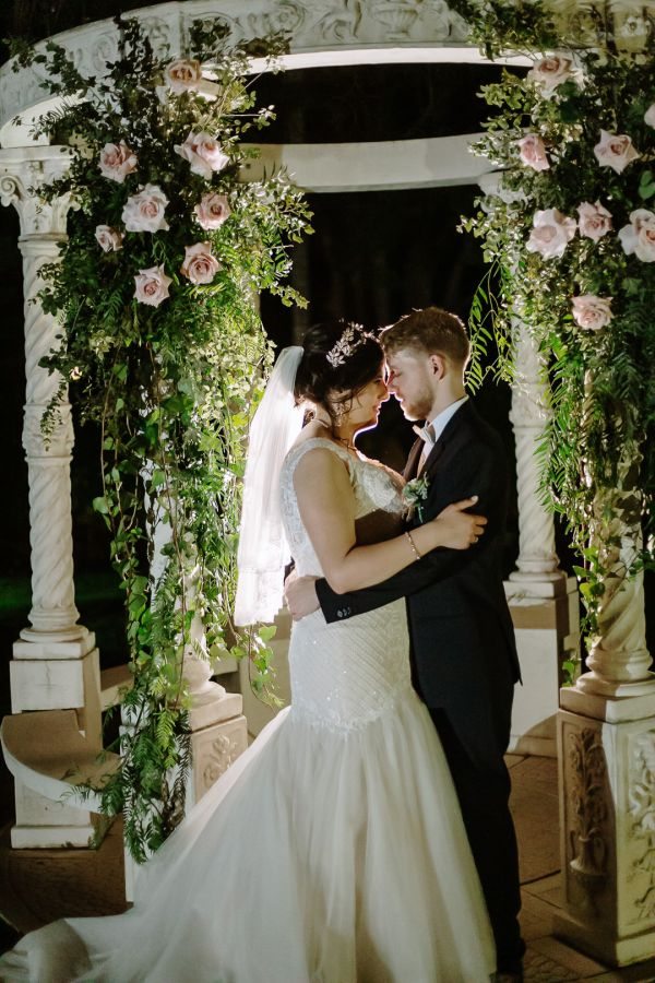 Rebecca and Axel's wedding day in Oatlands, frame 349