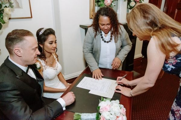 Greg and Pat's wedding day in Melbourne, frame 046