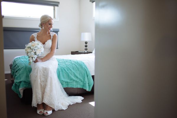 The couple's wedding day in Sherbrooke, frame 019