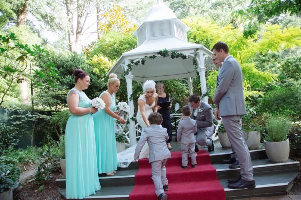 The couple's wedding day in Sherbrooke, frame 064