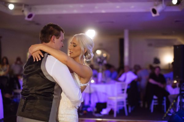 The couple's wedding day in Sherbrooke, frame 118