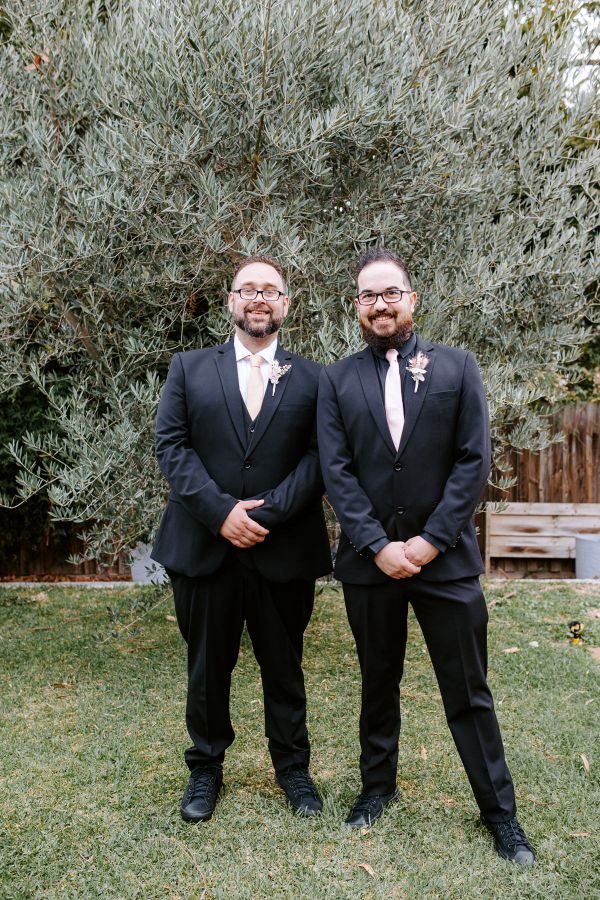 Kym and Greg's wedding day in Warrandyte, frame 010