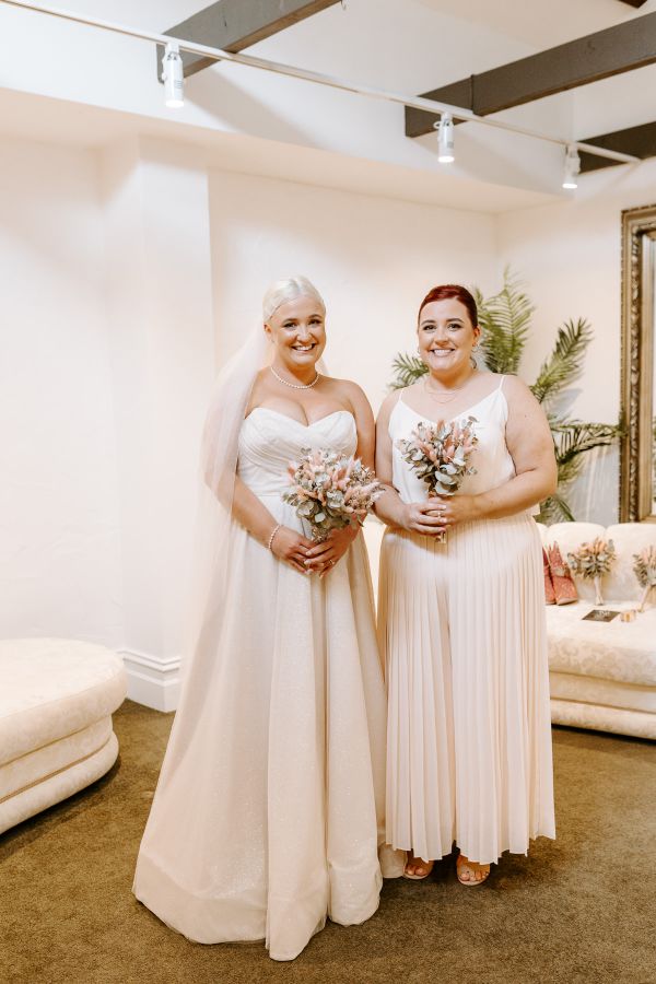 Kym and Greg's wedding day in Warrandyte, frame 025