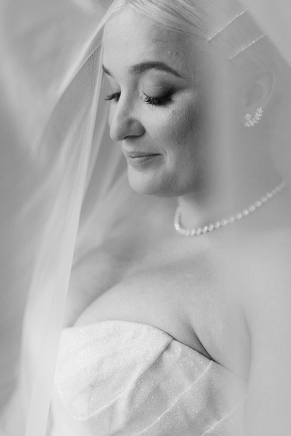 Kym and Greg's wedding day in Warrandyte, frame 031
