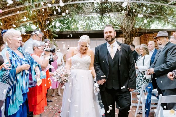 Kym and Greg's wedding day in Warrandyte, frame 052