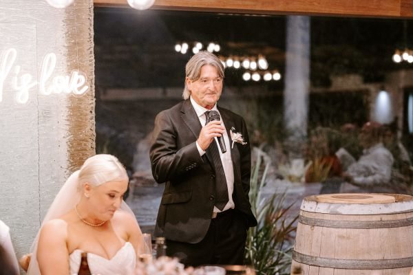 Kym and Greg's wedding day in Warrandyte, frame 091