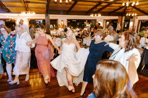 Kym and Greg's wedding day in Warrandyte, frame 109