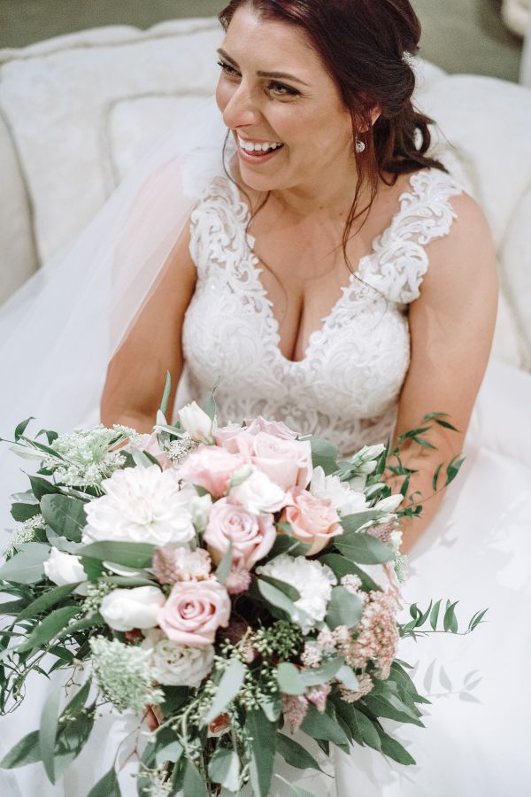 Danielle and Joe's wedding day in Warrandyte, frame 007