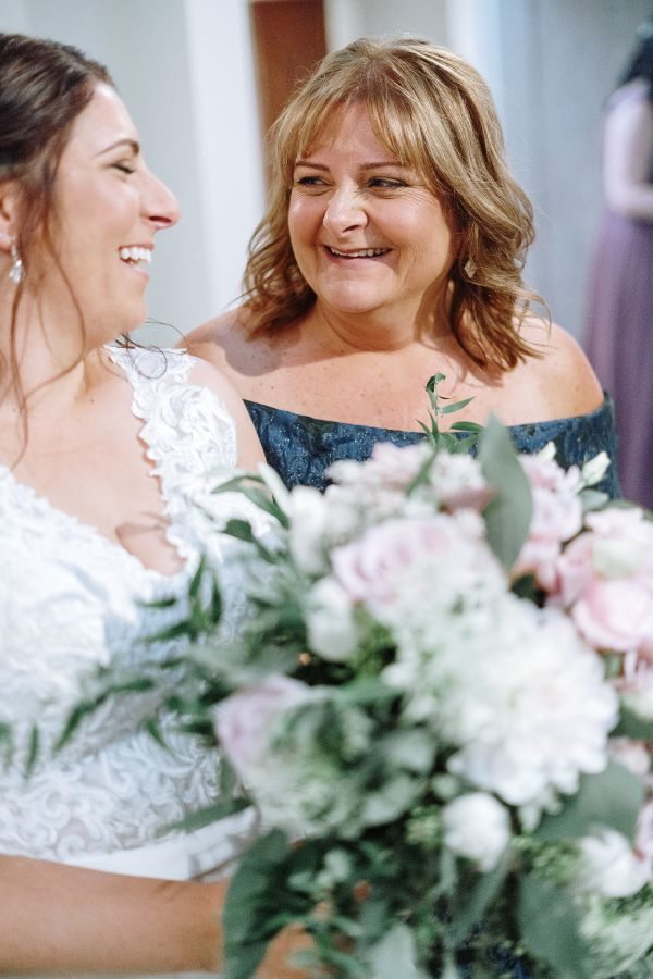Danielle and Joe's wedding day in Warrandyte, frame 019