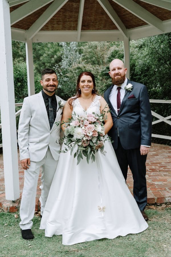 Danielle and Joe's wedding day in Warrandyte, frame 055