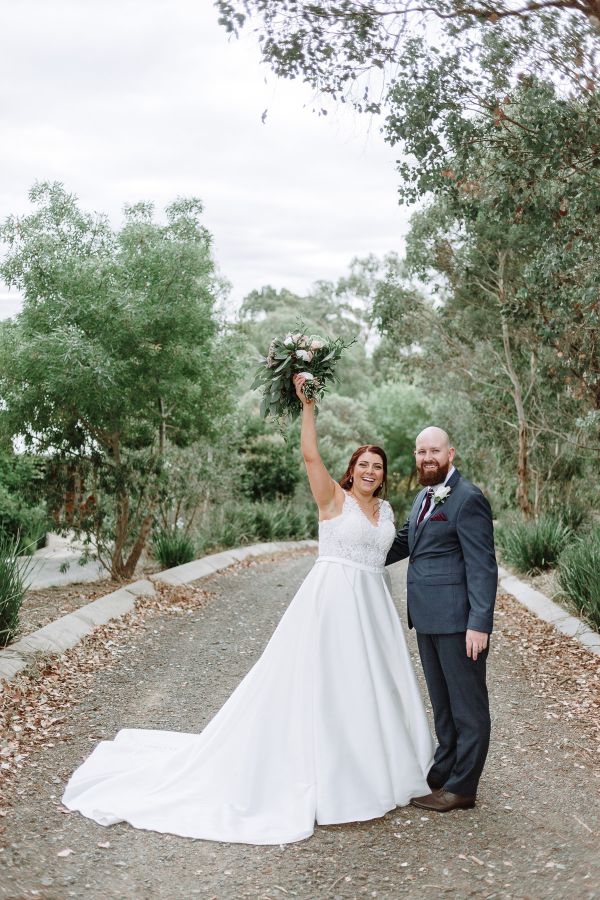 Danielle and Joe's wedding day in Warrandyte, frame 061