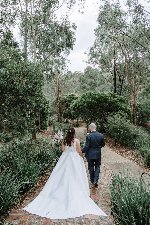Danielle and Joe's wedding day in Warrandyte, frame 082
