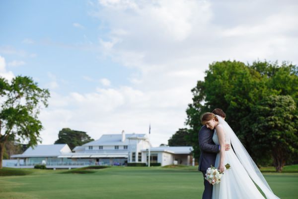 Sue and Chris' wedding day in Mount Waverley, frame 100