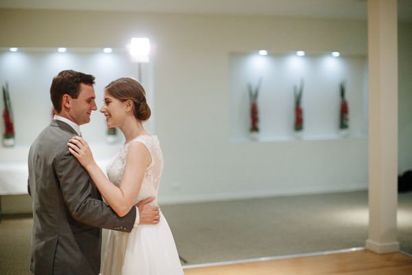 Sue and Chris' wedding day in Mount Waverley, frame 121