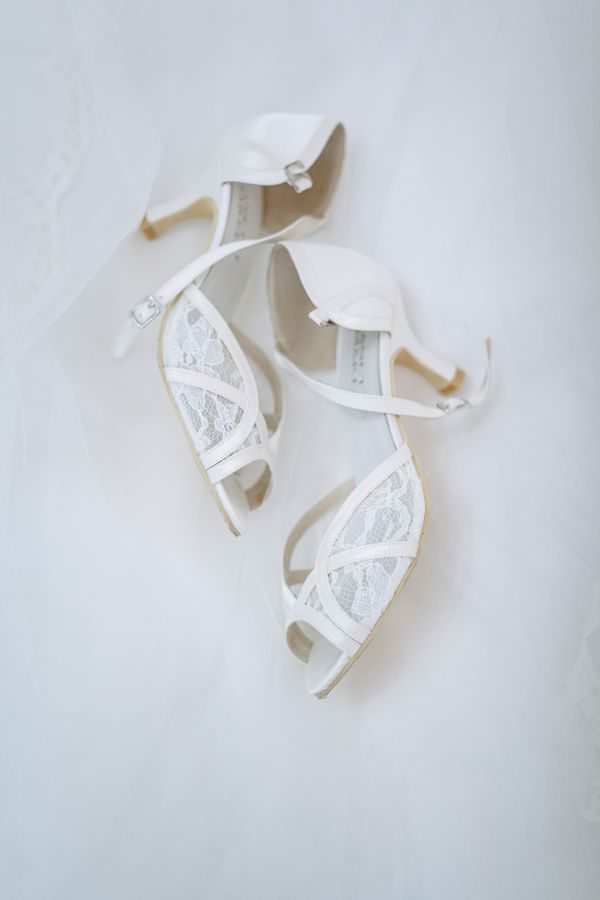 Kate and James' wedding day in Coldstream, frame 007