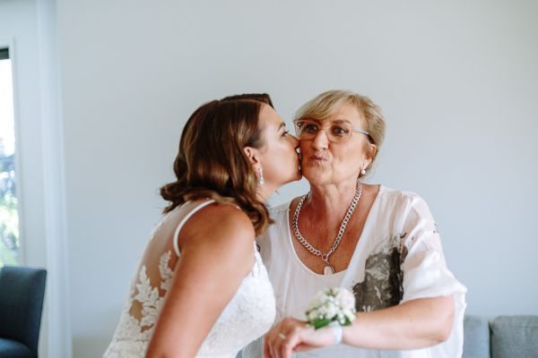 Joanna and Sam's wedding day in St Kilda, frame 061