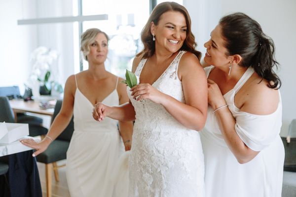 Joanna and Sam's wedding day in St Kilda, frame 064