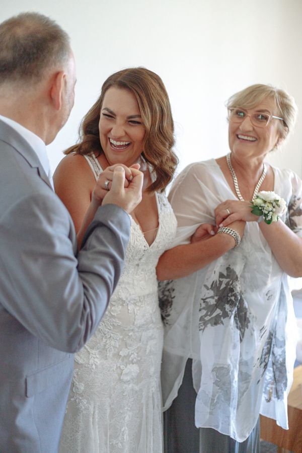Joanna and Sam's wedding day in St Kilda, frame 070