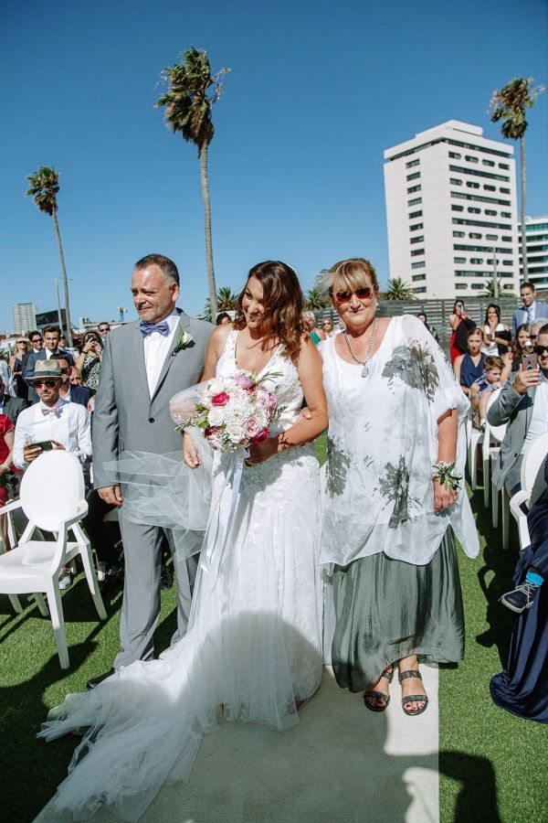 Joanna and Sam's wedding day in St Kilda, frame 109