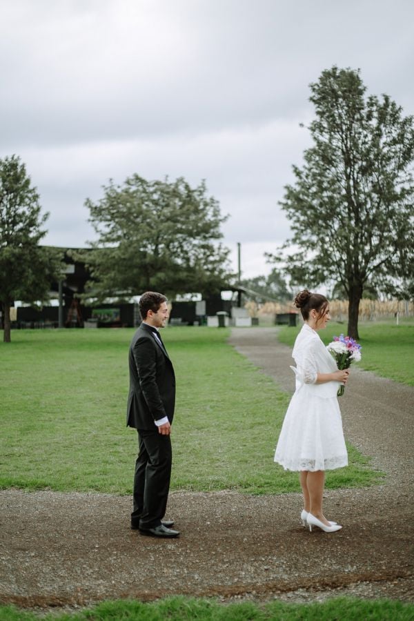Alberta and Vincent's wedding day in Coldstream, frame 007