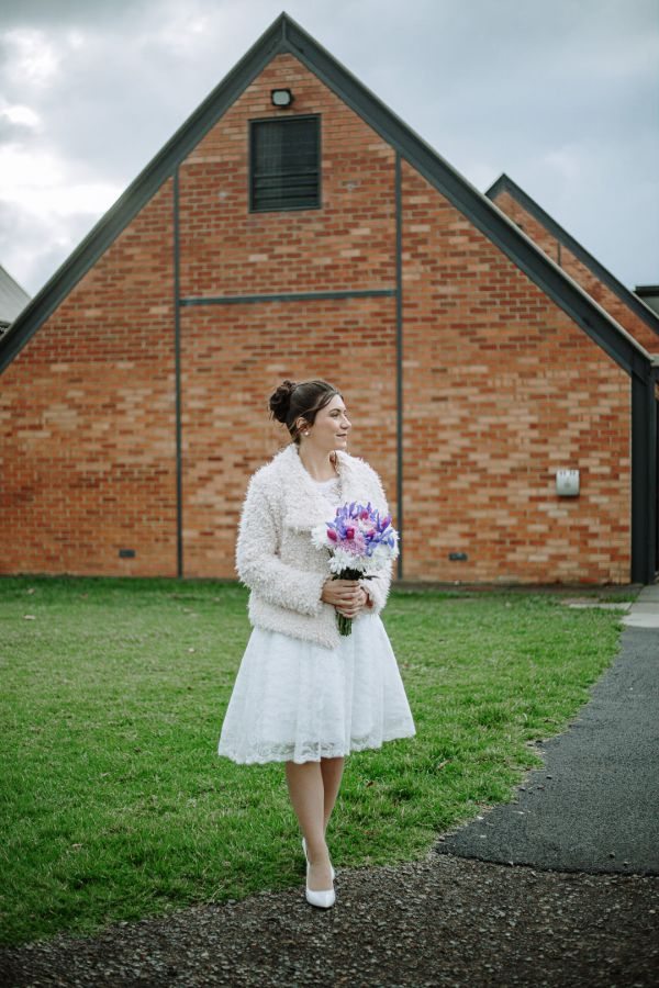 Alberta and Vincent's wedding day in Coldstream, frame 028