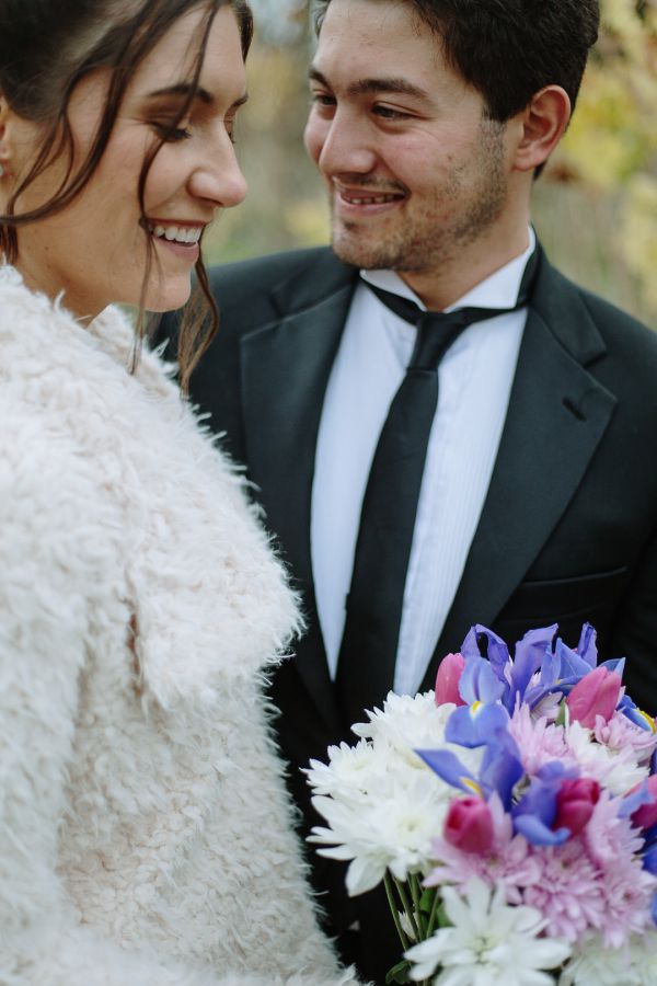 Alberta and Vincent's wedding day in Coldstream, frame 043