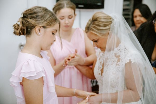 Nicole and Michael's wedding day in Sydney, frame 016