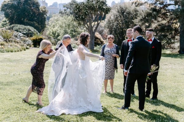 Stephanie and Nicholas' wedding day in Melbourne, frame 007