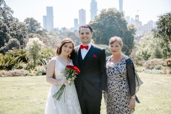 Stephanie and Nicholas' wedding day in Melbourne, frame 025