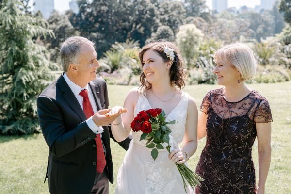 Stephanie and Nicholas' wedding day in Melbourne, frame 034