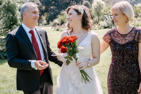 Stephanie and Nicholas' wedding day in Melbourne, frame 037