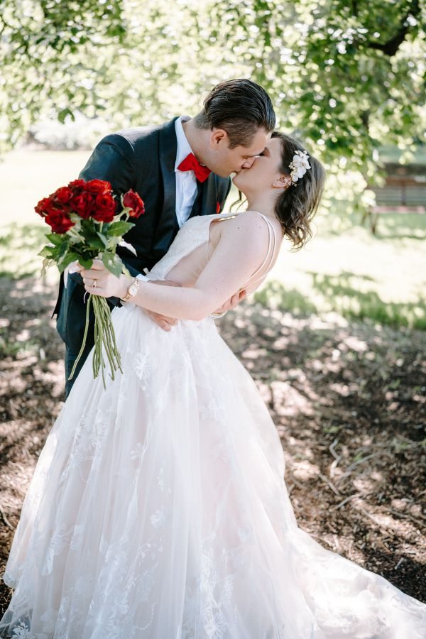 Royal Botanic Gardens Melbourne wedding, Stephanie and Nicholas, frame 191
