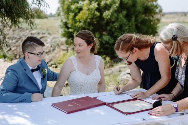 Seasons 5 Resort wedding, Ruth and Chelsea, frame 182