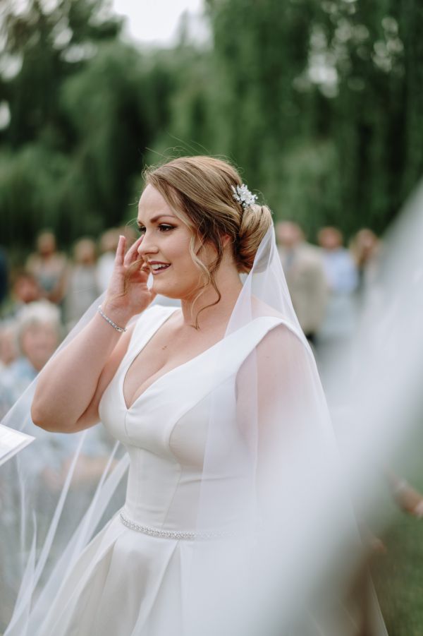 Jess and Billy's wedding day in Dromana, frame 025