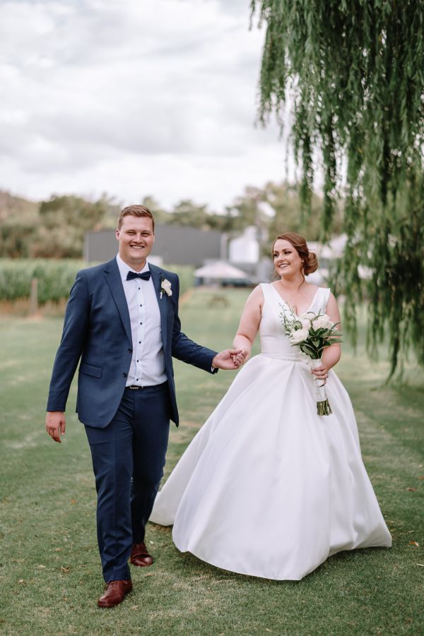 Jess and Billy's wedding day in Dromana, frame 049