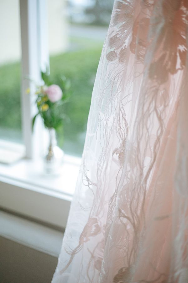 Bianca and Mark's wedding day in Melbourne, frame 004