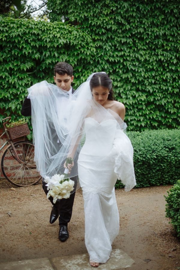 Helen and Jonathan's wedding day in Melbourne, frame 319