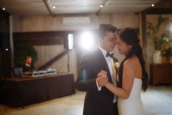 Helen and Jonathan's wedding day in Melbourne, frame 517