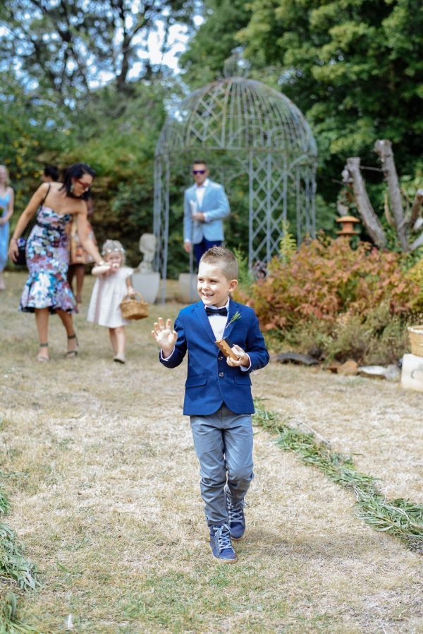 Sarah and Jye's wedding day in Healesville, frame 082