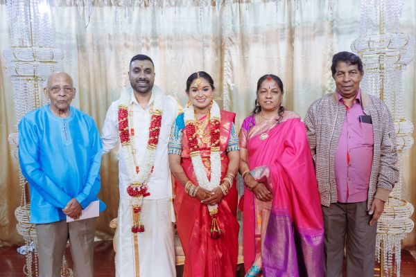 Sri Durga Devi Temple wedding, Yarlini and Simon, frame 095