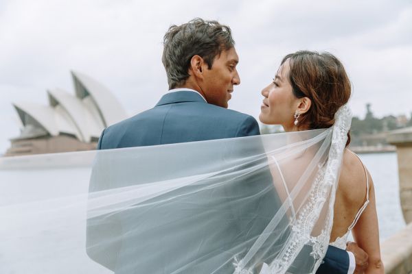 Sydney Opera House pre-wedding, Jeannette and Pierre, frame 008
