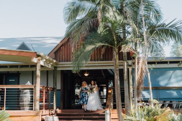Susan and William's wedding day in Pokolbin, frame 055