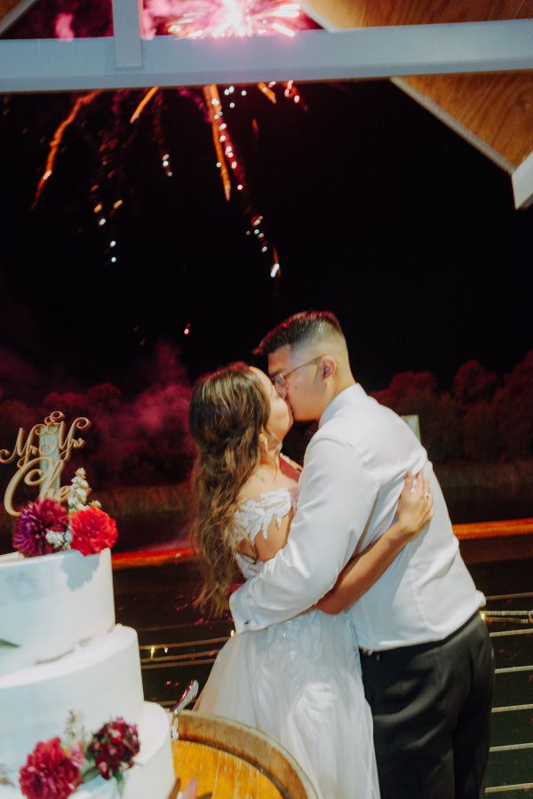 Tamburlaine Organic Wines wedding, Susan and William, frame 128
