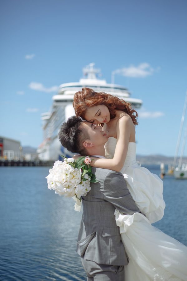 Angel and Andrew's pre-wedding session in Tasmania, frame 038