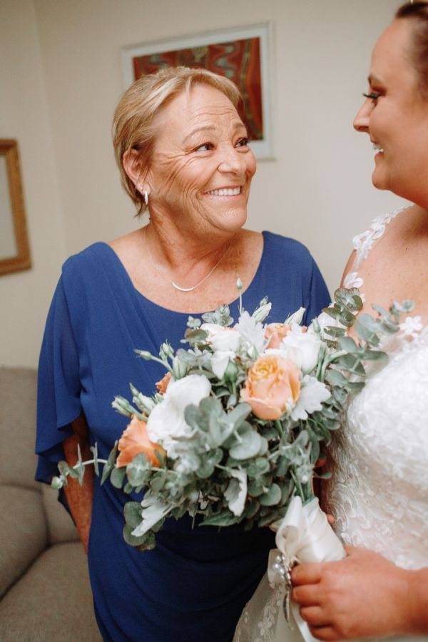 Sarah and Glenn's wedding day in Mount Dandenong, frame 007