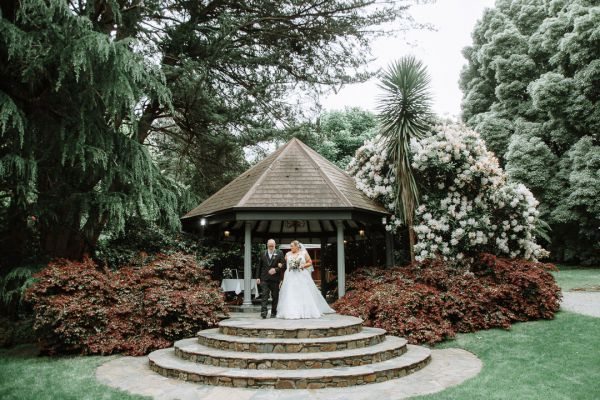 Sarah and Glenn's wedding day in Mount Dandenong, frame 028