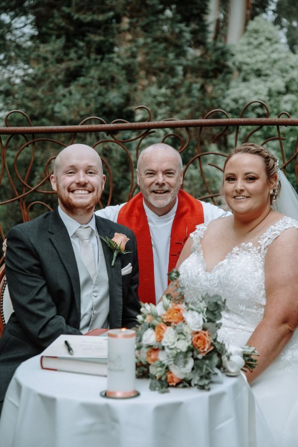Sarah and Glenn's wedding day in Mount Dandenong, frame 064